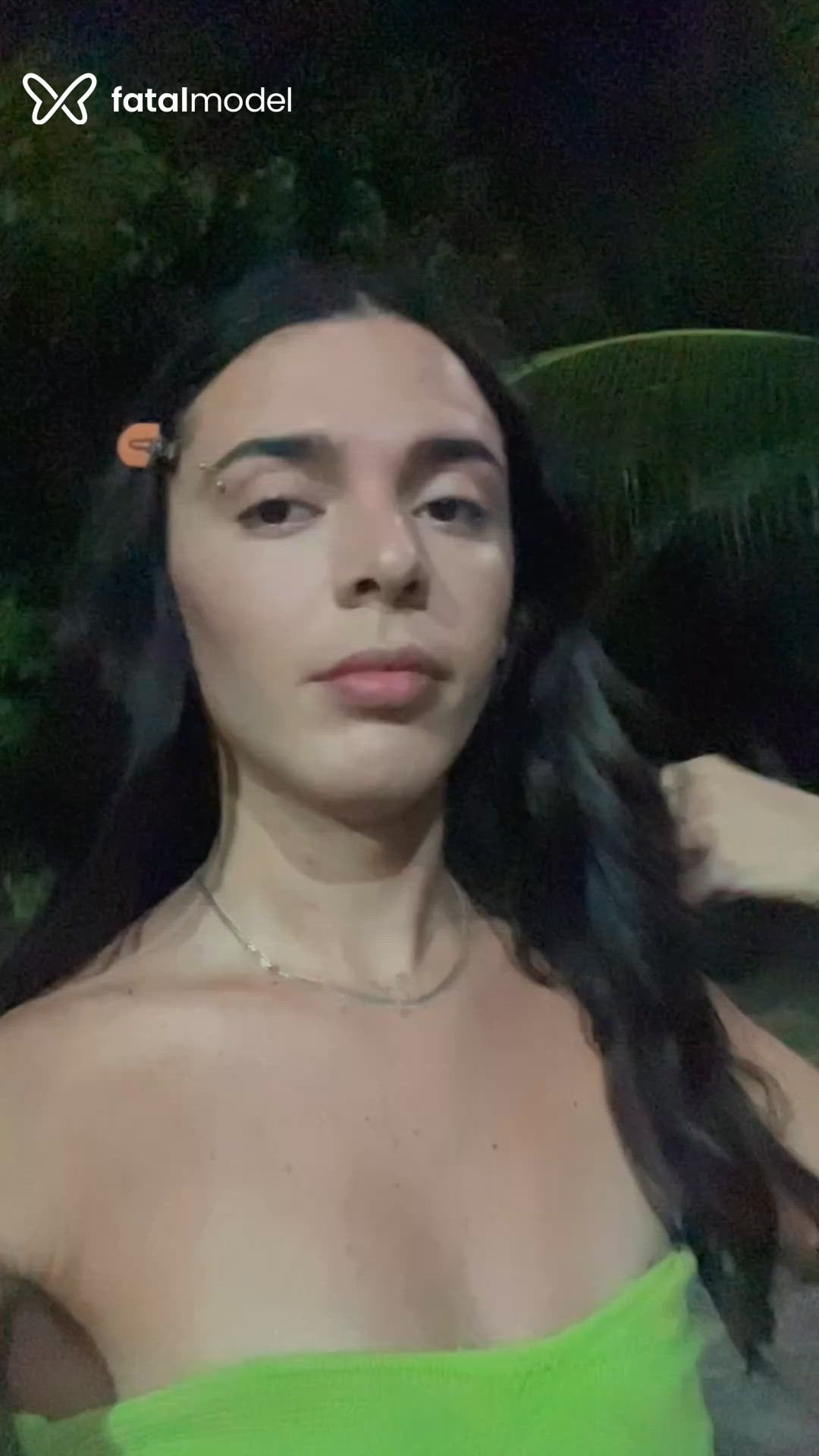 Acompanhante mulher trans morena (o) de olhos castanhos - Maite