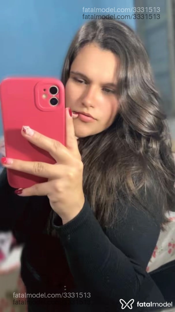 Acompanhante mulher com cabelo castanho de olhos castanhos - Rebeca