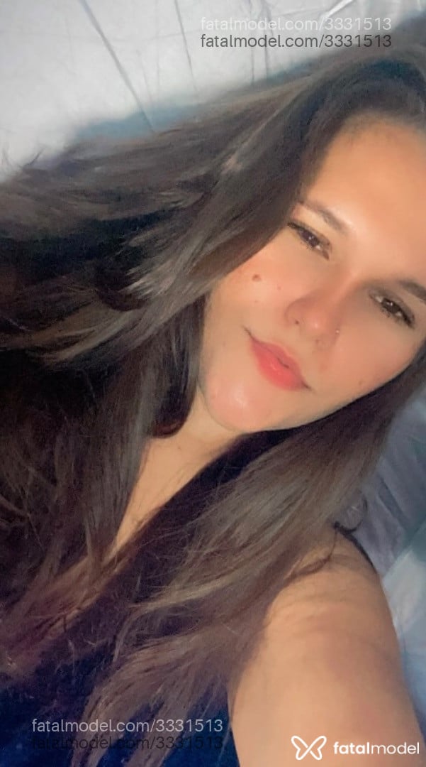 Acompanhante mulher com cabelo castanho de olhos castanhos - Rebeca