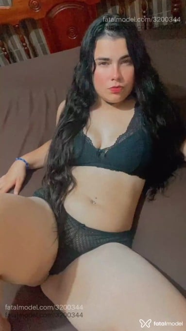 Acompanhante mulher morena (o) de olhos castanhos - Branca Almeida