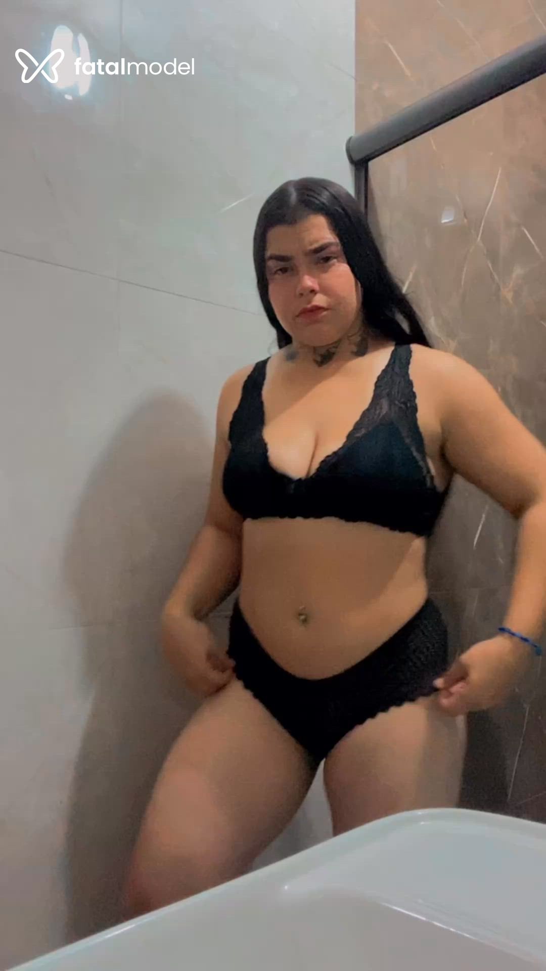 Acompanhante mulher morena (o) de olhos castanhos - Branca Almeida