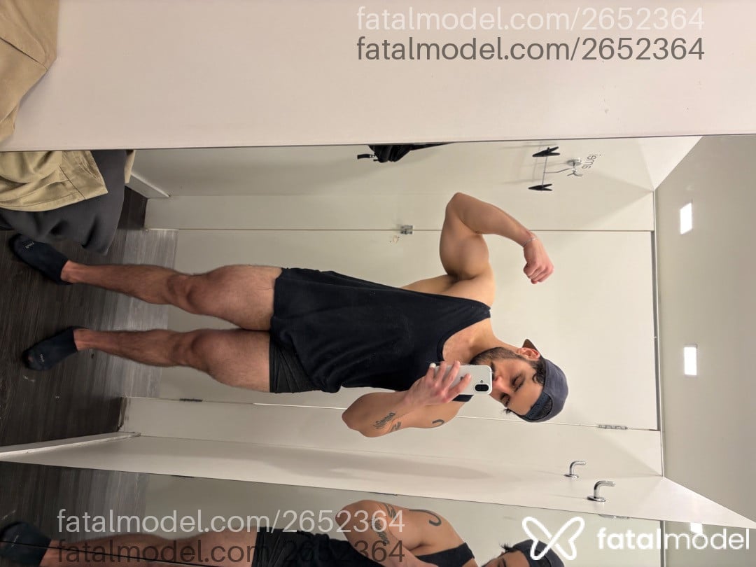 Acompanhante homem com cabelo castanho de olhos castanhos - Gabriel Schulz