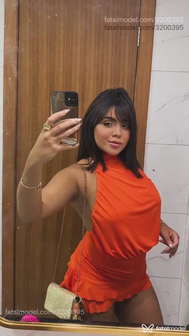 Acompanhante mulher morena (o) de olhos castanhos em Guarapari - Lavínia Tavares