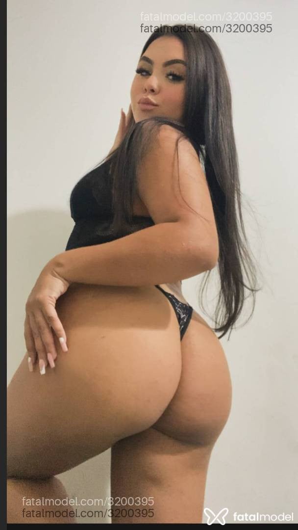 Acompanhante mulher morena (o) de olhos castanhos - Lavínia Tavares