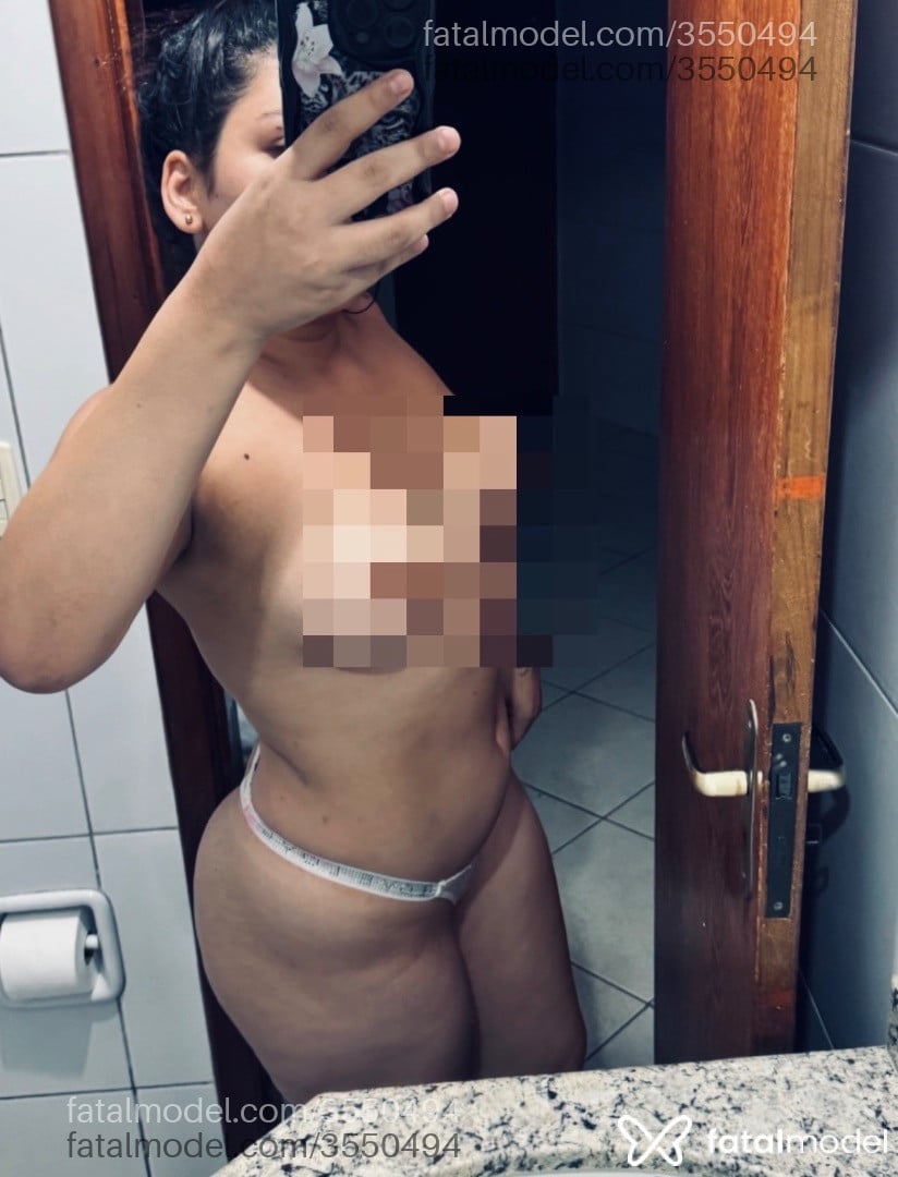 Acompanhante mulher morena (o) de olhos castanhos - Ana Carolina