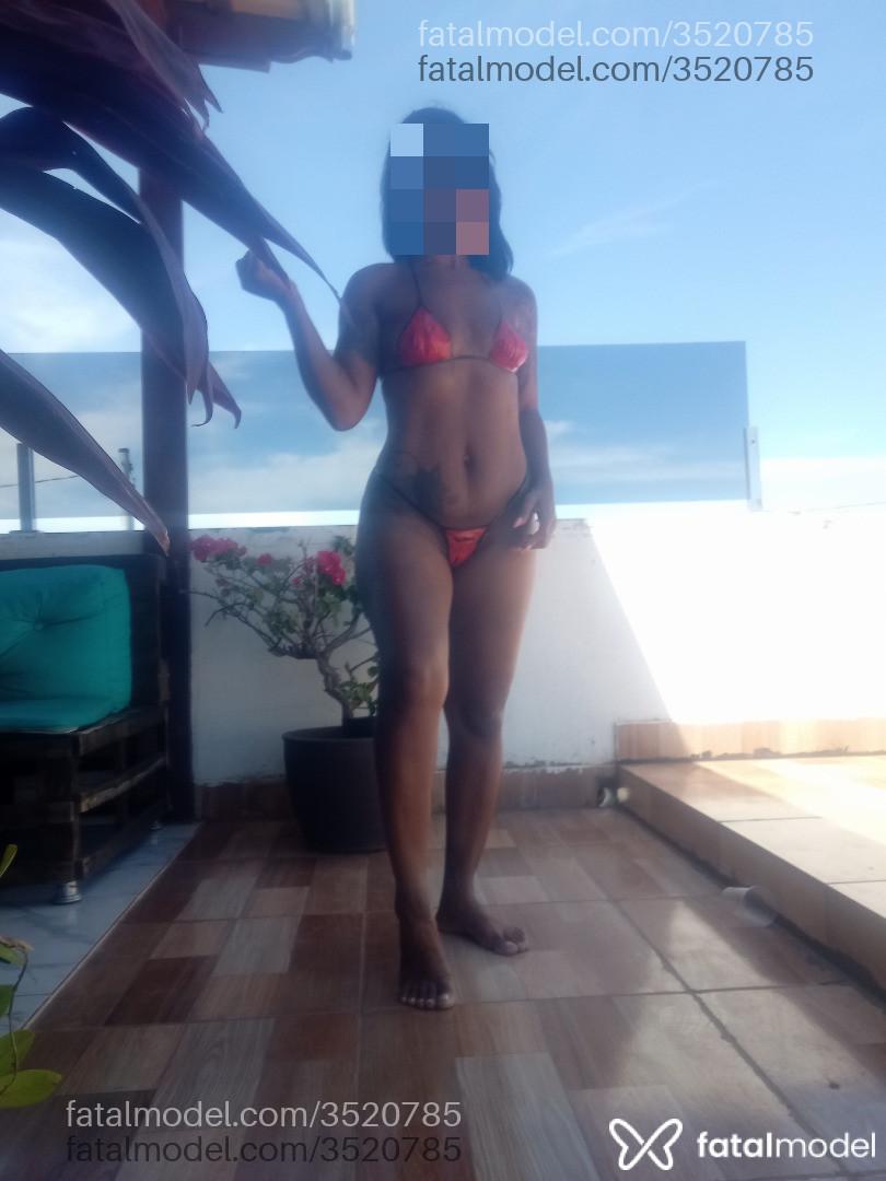 Acompanhante mulher morena (o) de olhos castanhos - Yara