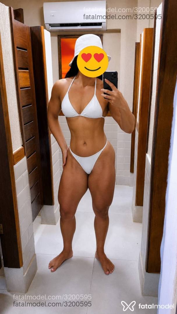 Acompanhante mulher morena (o) de olhos pretos - Livia Garcia