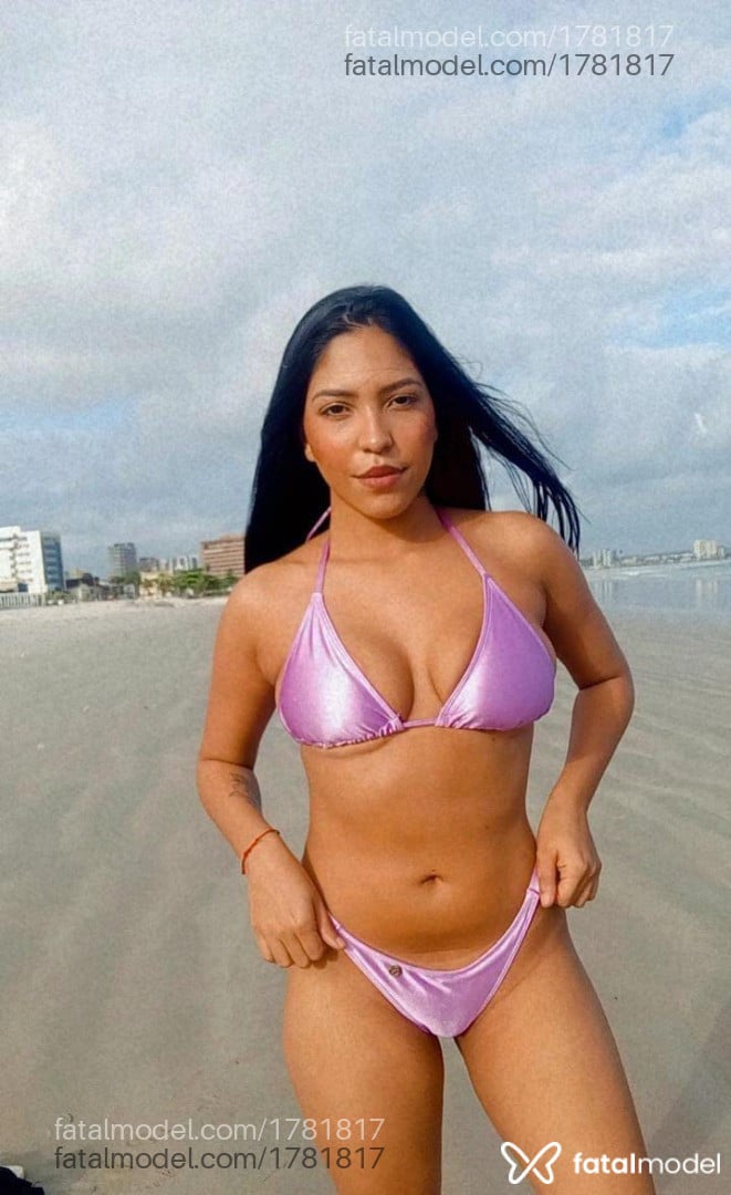Acompanhante mulher morena (o) de olhos castanhos - Gabi Santos Acompanhante mulher morena (o) de olhos castanhos - Gabi Santos