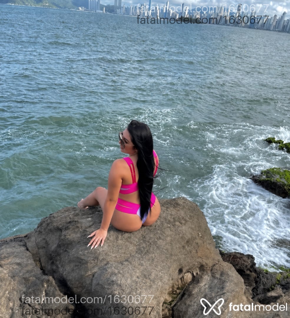 Acompanhante mulher morena (o) de olhos castanhos - Melissa