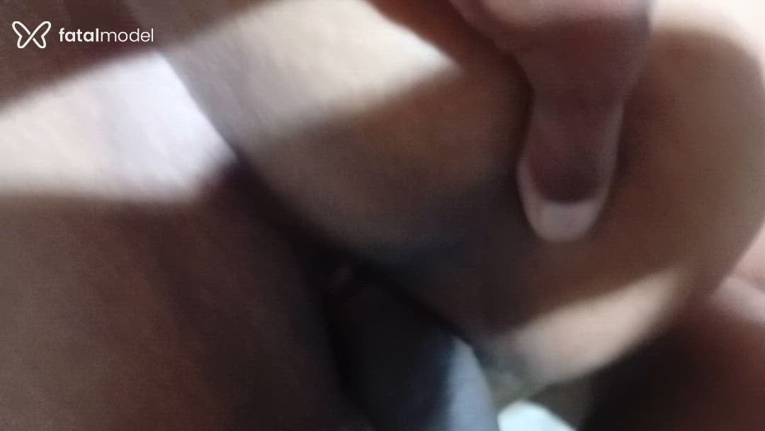 Acompanhante homem sem cabelo de olhos pretos - Ramisses