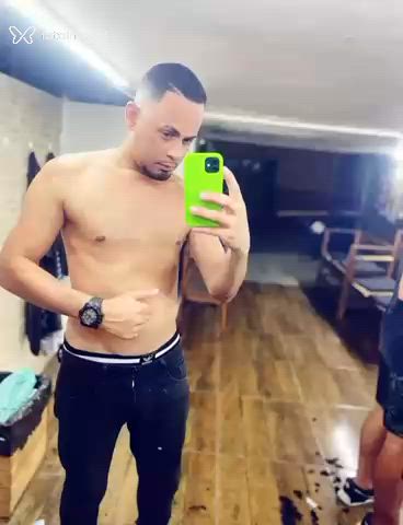Acompanhante homem com cabelo castanho de olhos castanhos - Jotaferraz