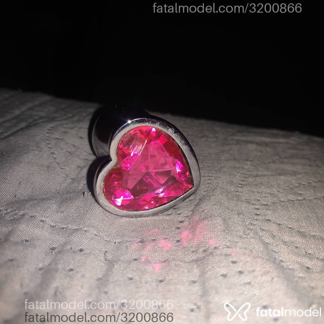 Acompanhante mulher morena (o) de olhos castanhos - Vih