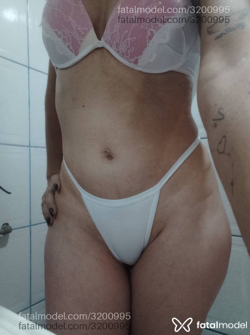 Acompanhante mulher morena (o) de olhos castanhos em Novo Hamburgo - Lari Morena