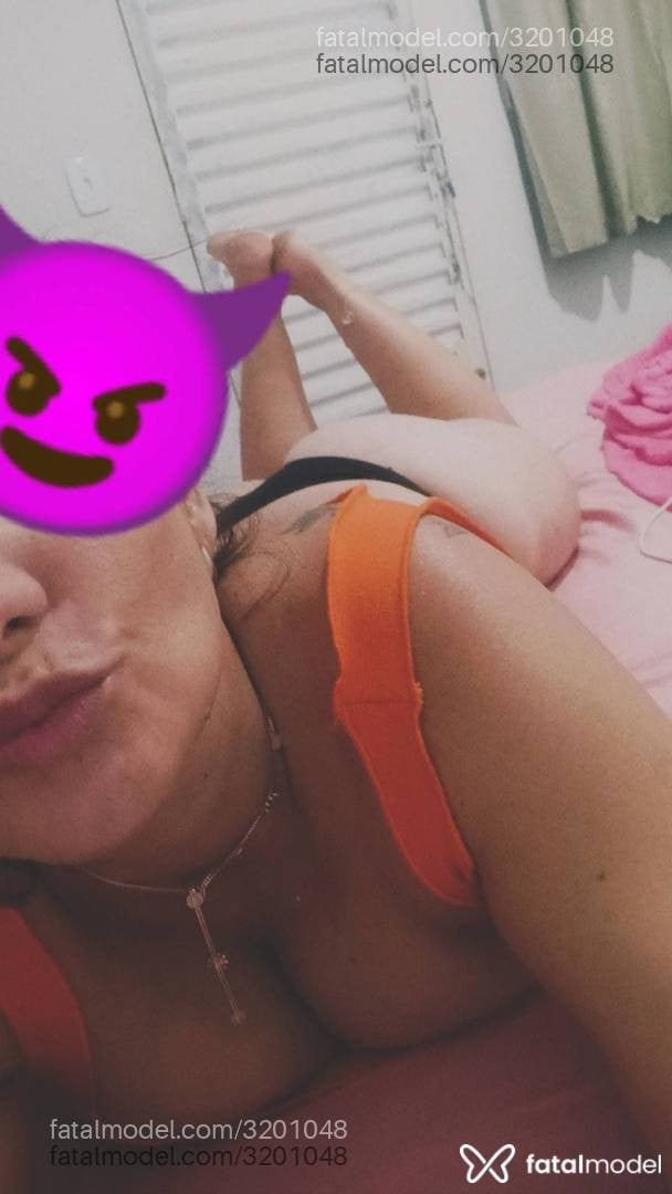 Acompanhante mulher morena (o) de olhos mel - Jussara