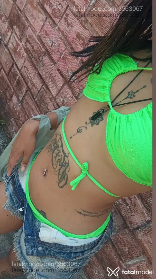 Acompanhante mulher morena (o) de olhos castanhos - Bruna
