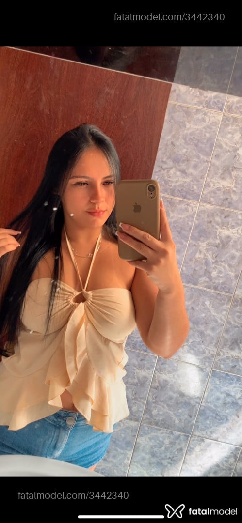 Acompanhante mulher morena (o) de olhos castanhos - Vitorinha