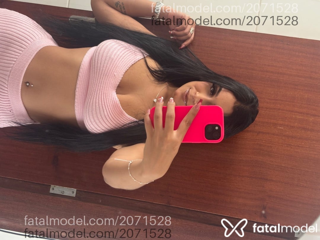 Acompanhante mulher morena (o) de olhos mel - Ludmila Carvalho Acompanhante mulher morena (o) de olhos mel - Ludmila Carvalho
