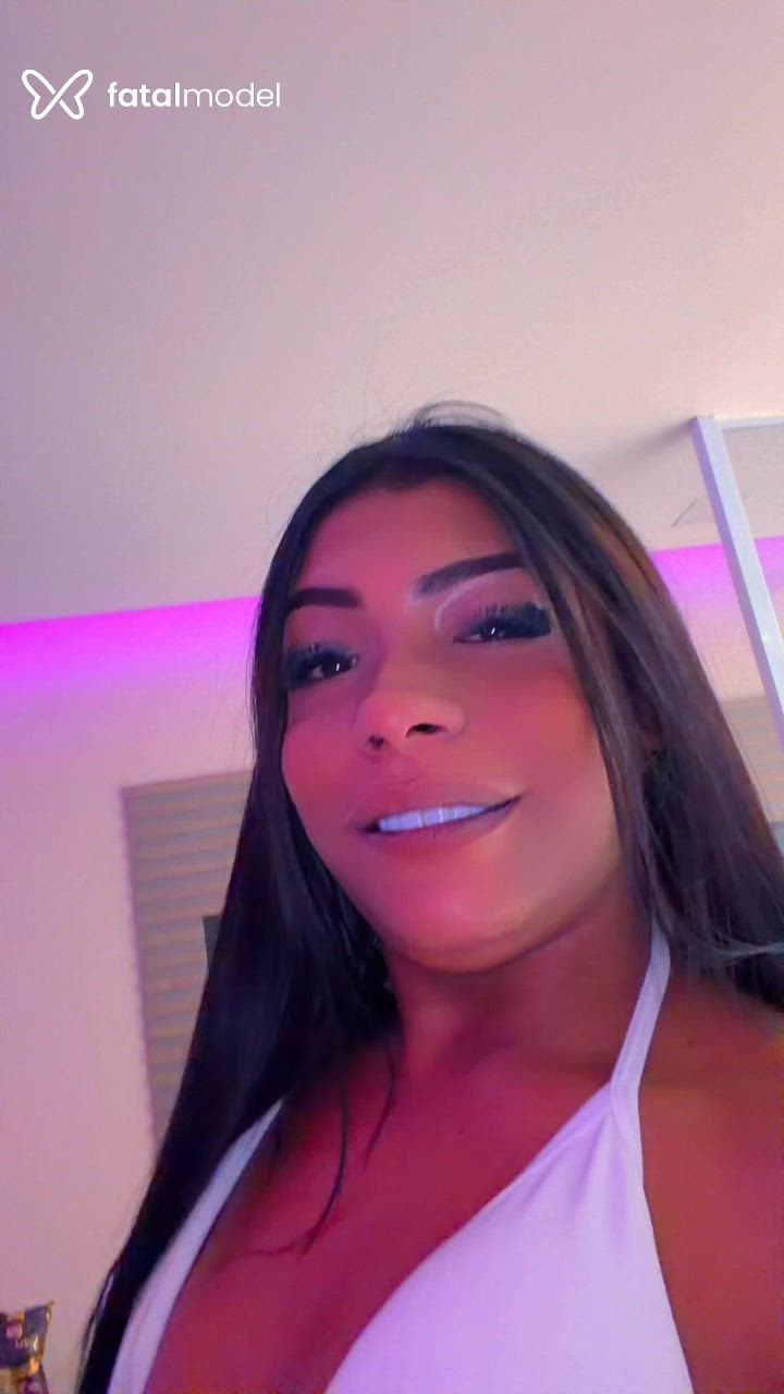 Acompanhante mulher morena (o) de olhos pretos - Thallytinha morena