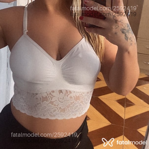 Acompanhante mulher com cabelo colorido de olhos castanhos - Sabrina Acompanhante mulher com cabelo colorido de olhos castanhos - Sabrina