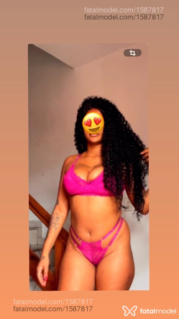 Acompanhante mulher com cabelo castanho de olhos castanhos - Rayssa