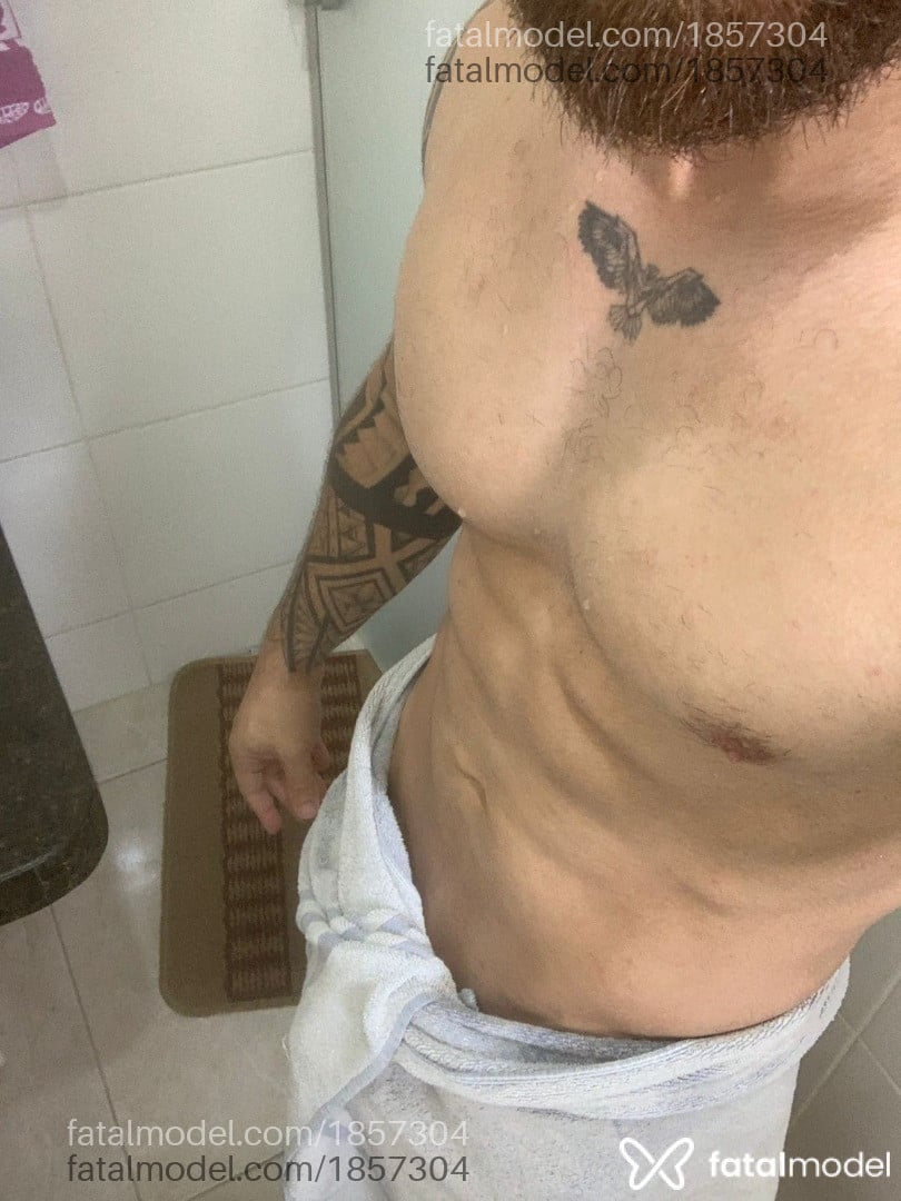 Acompanhante homem morena (o) de olhos castanhos - Augusto