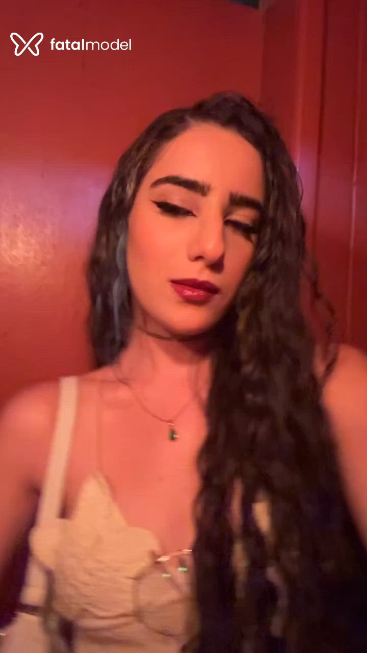 Acompanhante mulher morena (o) de olhos castanhos - Jaynne