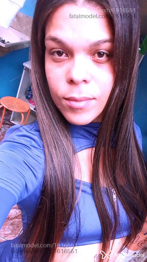 Acompanhante mulher com cabelo castanho de olhos castanhos - Manuchagas