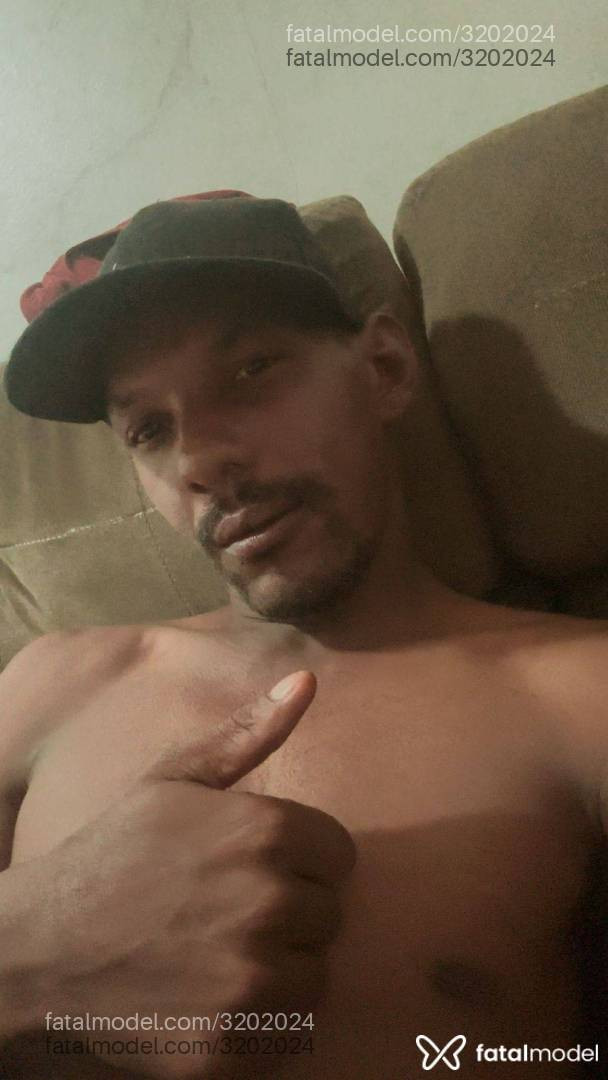 Acompanhante homem morena (o) de olhos castanhos em Uberlândia - Danyllo