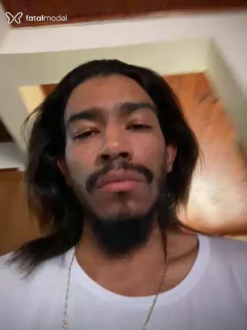 Acompanhante homem com cabelo castanho de olhos castanhos - Bruno Mineirin