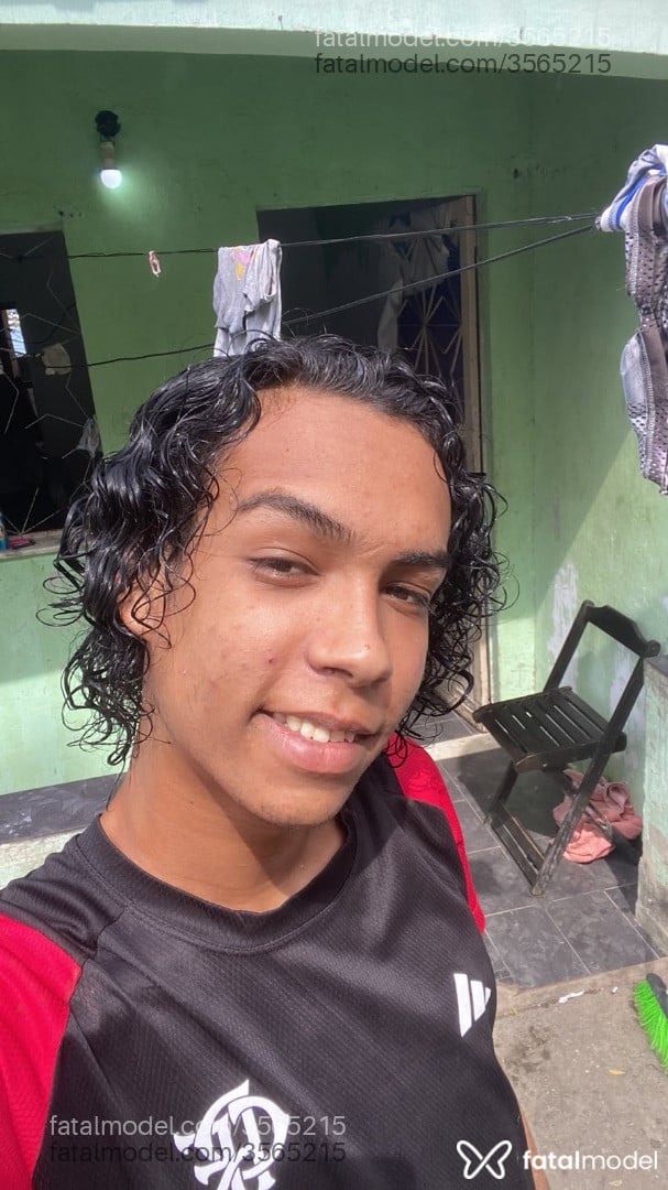 Acompanhante homem morena (o) de olhos castanhos - Yuri Martins