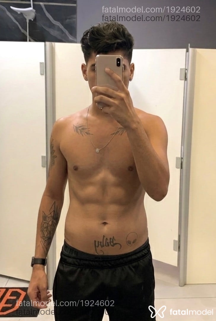 Acompanhante homem morena (o) de olhos castanhos - Junior Safra