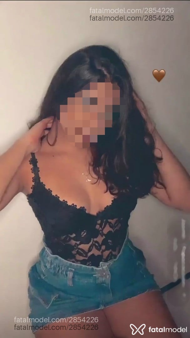 Acompanhante mulher loira (o) de olhos pretos - Patrícia Sousa