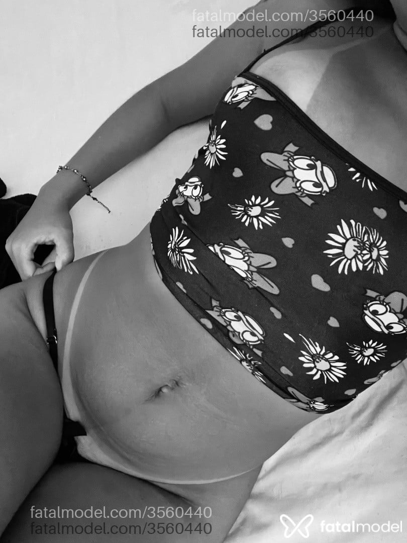 Acompanhante mulher morena (o) de olhos verdes - Larissa Emanuelly