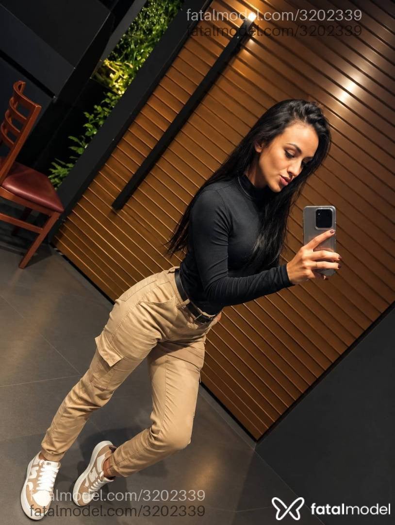 Acompanhante mulher morena (o) de olhos castanhos - Bianca