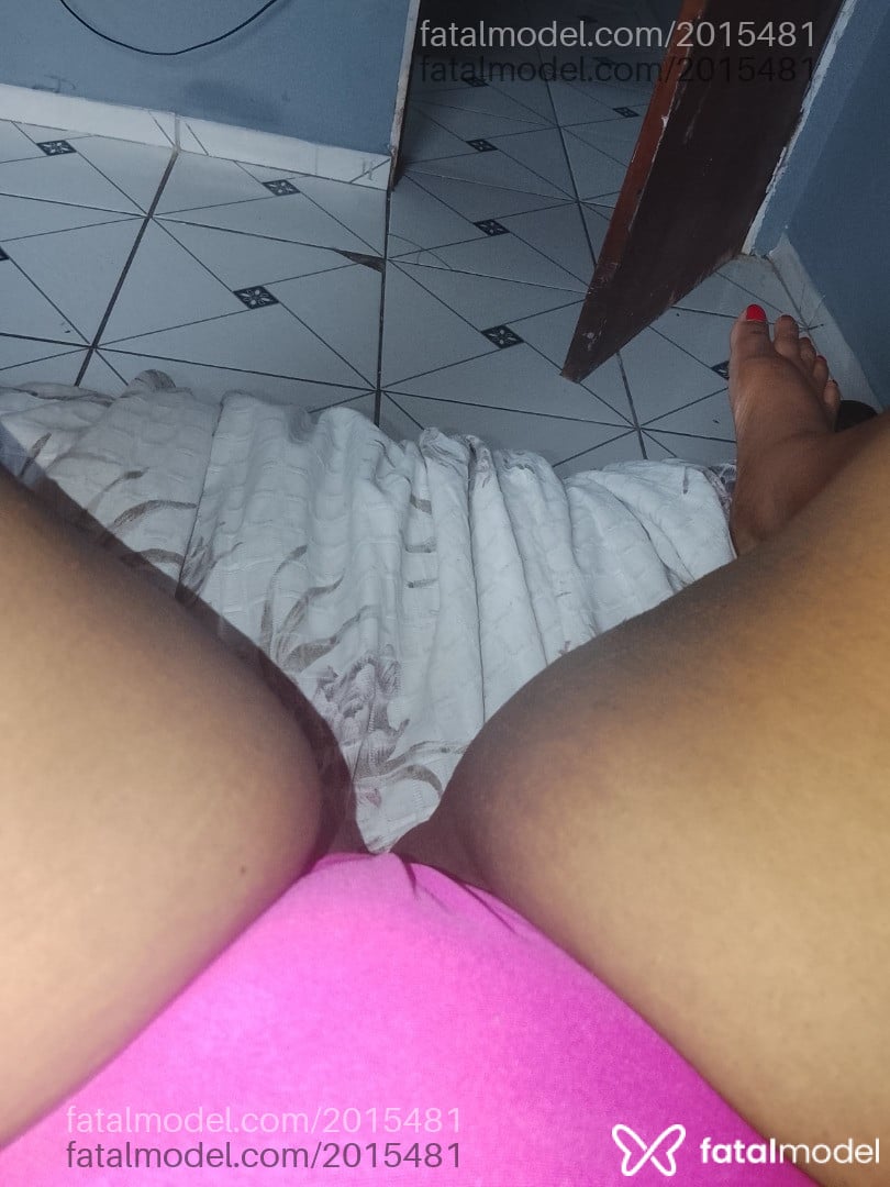 Acompanhante mulher com cabelo castanho de olhos castanhos - Jadi