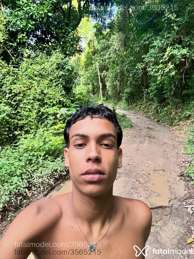 Acompanhante homem morena (o) de olhos castanhos - Yuri Martins