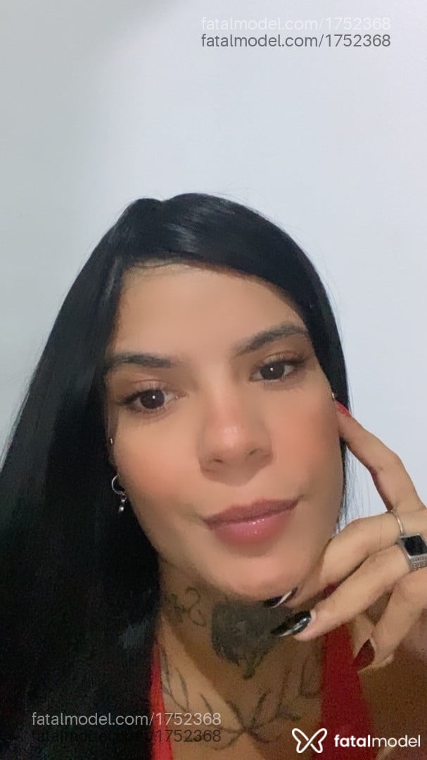 Acompanhante mulher morena (o) de olhos castanhos - Garota vip