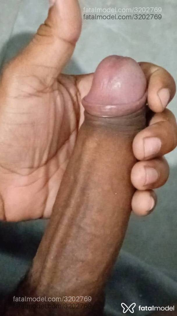 Acompanhante homem com cabelo castanho de olhos castanhos - Filhodokid