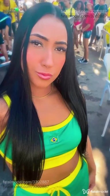Acompanhante mulher morena (o) de olhos pretos em Petrópolis - Viviane