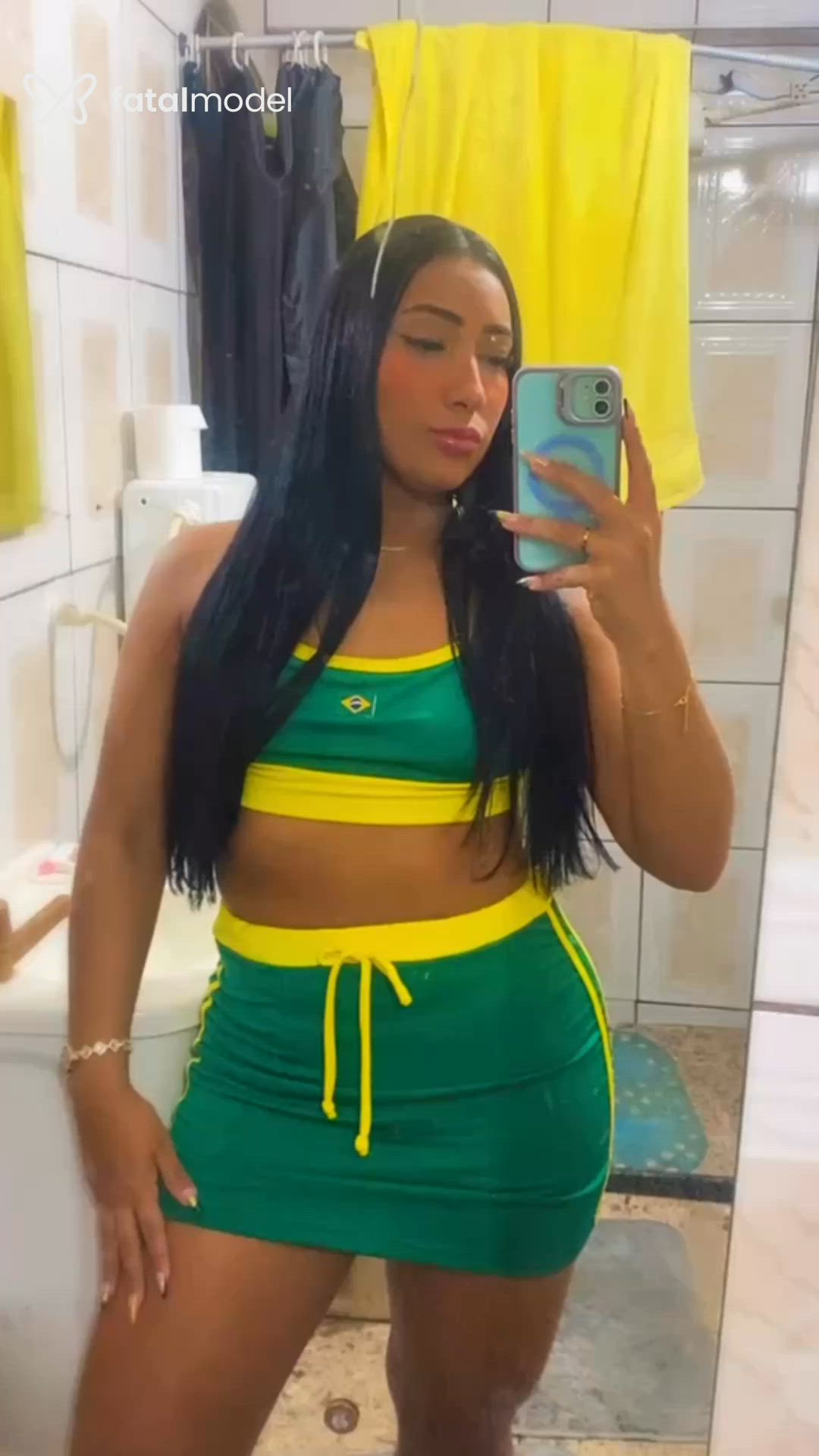 Acompanhante mulher morena (o) de olhos pretos em Petrópolis - Viviane