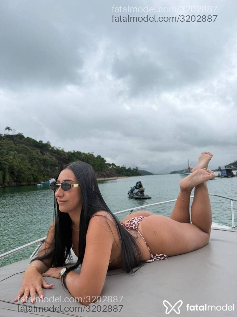 Acompanhante mulher morena (o) de olhos pretos em Petrópolis - Viviane