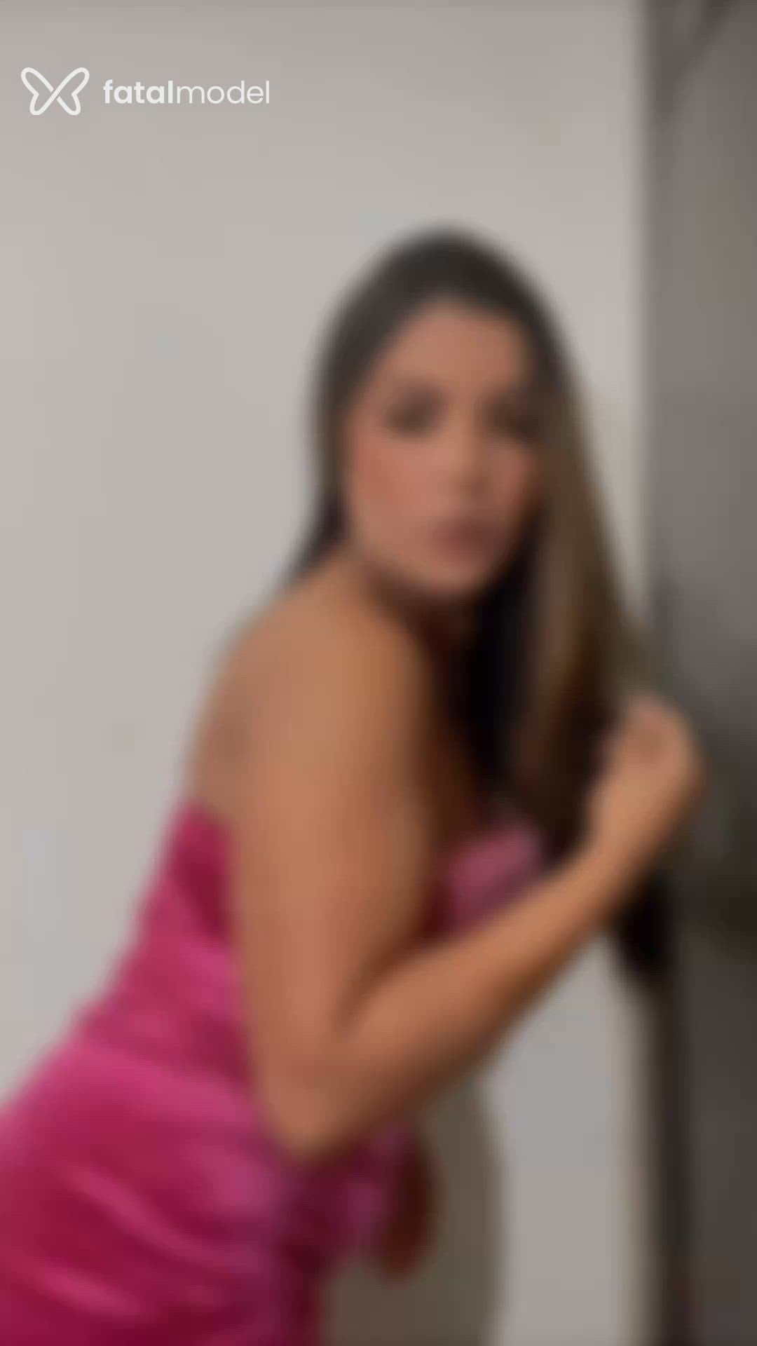 Acompanhante mulher morena (o) de olhos castanhos - Serena