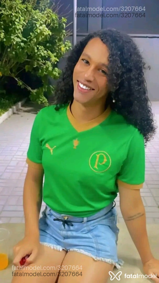 Acompanhante mulher trans morena (o) de olhos pretos - Bruhnessa Acompanhante mulher trans morena (o) de olhos pretos - Bruhnessa