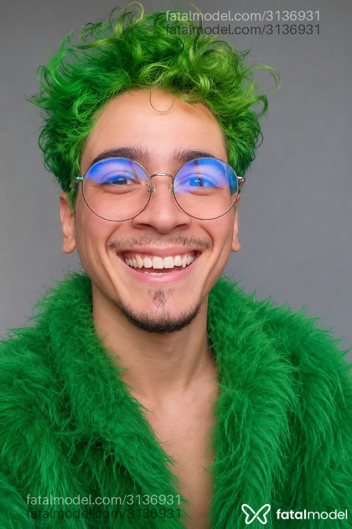 Acompanhante homem morena (o) de olhos pretos - Harry Putto