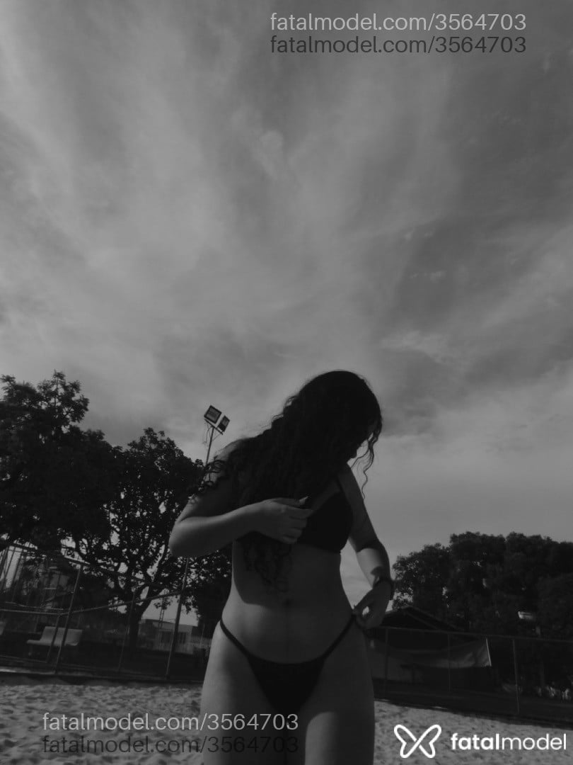 Acompanhante mulher morena (o) de olhos mel - Anna Catarine