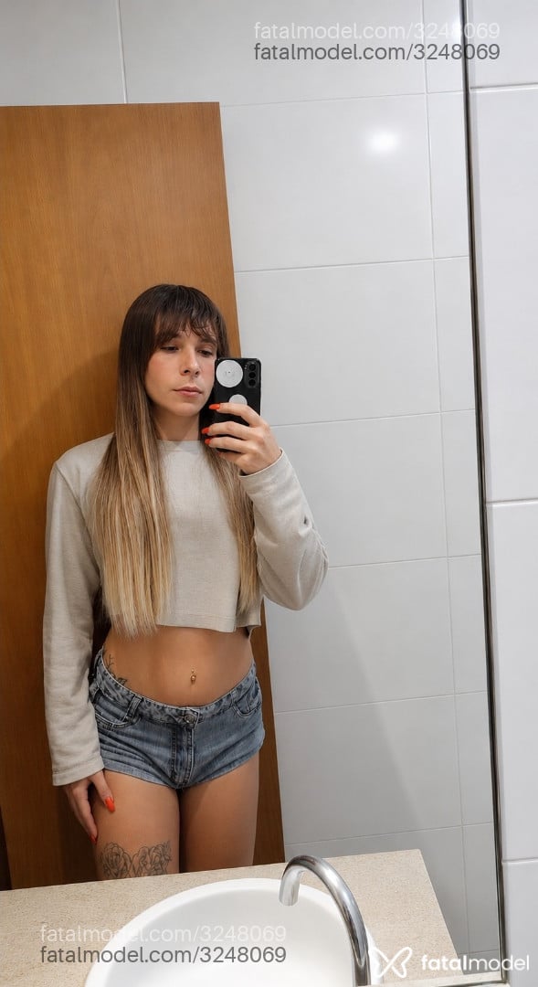 Acompanhante mulher trans loira (o) de olhos castanhos - Rafasurfistinha Acompanhante mulher trans loira (o) de olhos castanhos - Rafasurfistinha