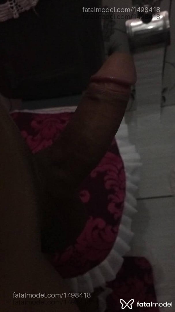 Acompanhante mulher trans morena (o) de olhos pretos - Fernanda Pinheiros