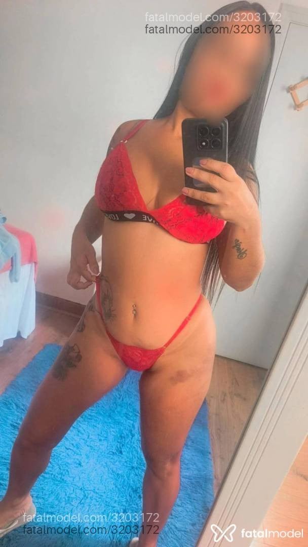Acompanhante mulher morena (o) de olhos castanhos em São Paulo Acompanhante mulher morena (o) de olhos castanhos em São Paulo - Carol Brito