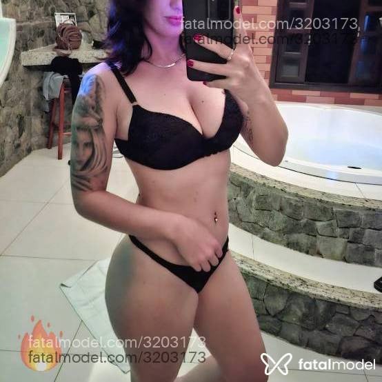 Acompanhante mulher ruiva (o) de olhos mel em Joinville - Ninaa