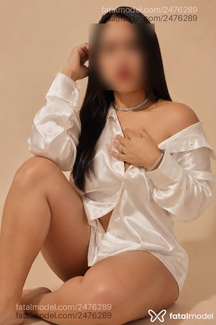 Acompanhante mulher com cabelo castanho de olhos castanhos - Bruna Santos